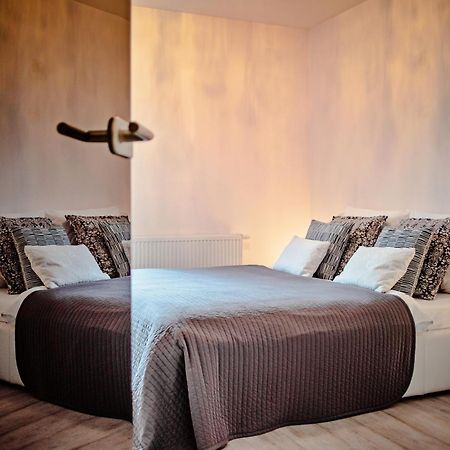 Apartamenty Homely Place Centrum - Stary Rynek - Parking Poznan Ngoại thất bức ảnh