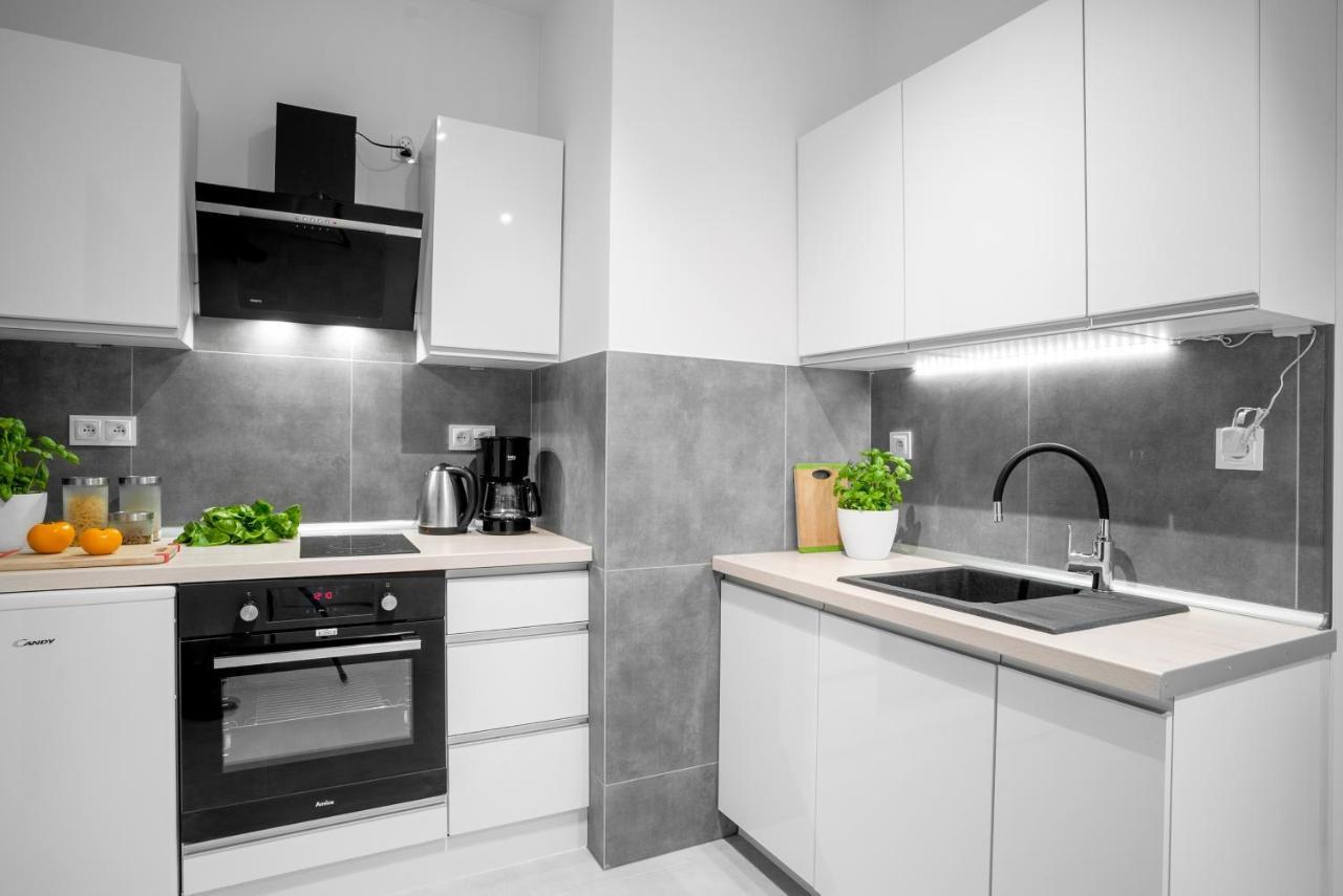 Apartamenty Homely Place Centrum - Stary Rynek - Parking Poznan Ngoại thất bức ảnh