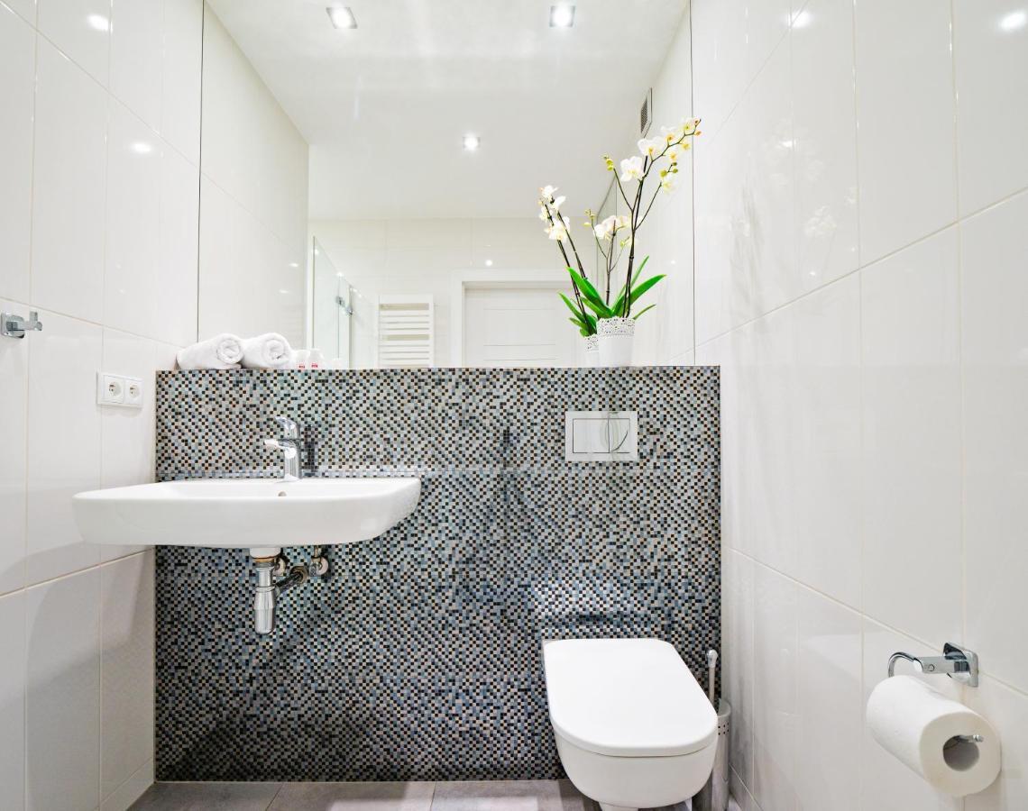 Apartamenty Homely Place Centrum - Stary Rynek - Parking Poznan Ngoại thất bức ảnh