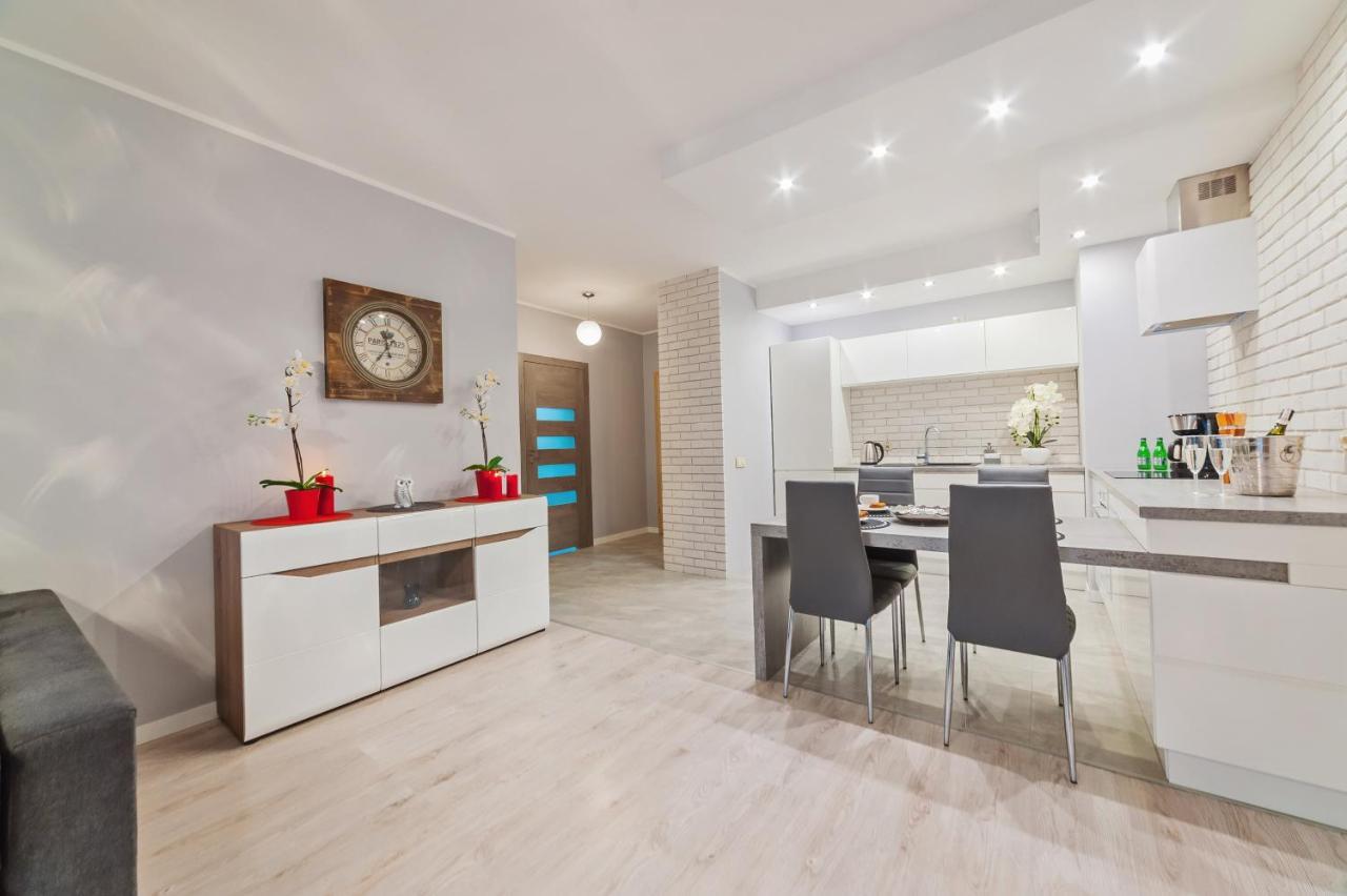 Apartamenty Homely Place Centrum - Stary Rynek - Parking Poznan Ngoại thất bức ảnh