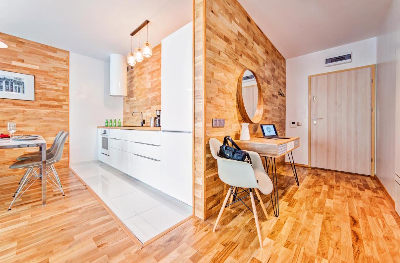 Apartamenty Homely Place Centrum - Stary Rynek - Parking Poznan Ngoại thất bức ảnh
