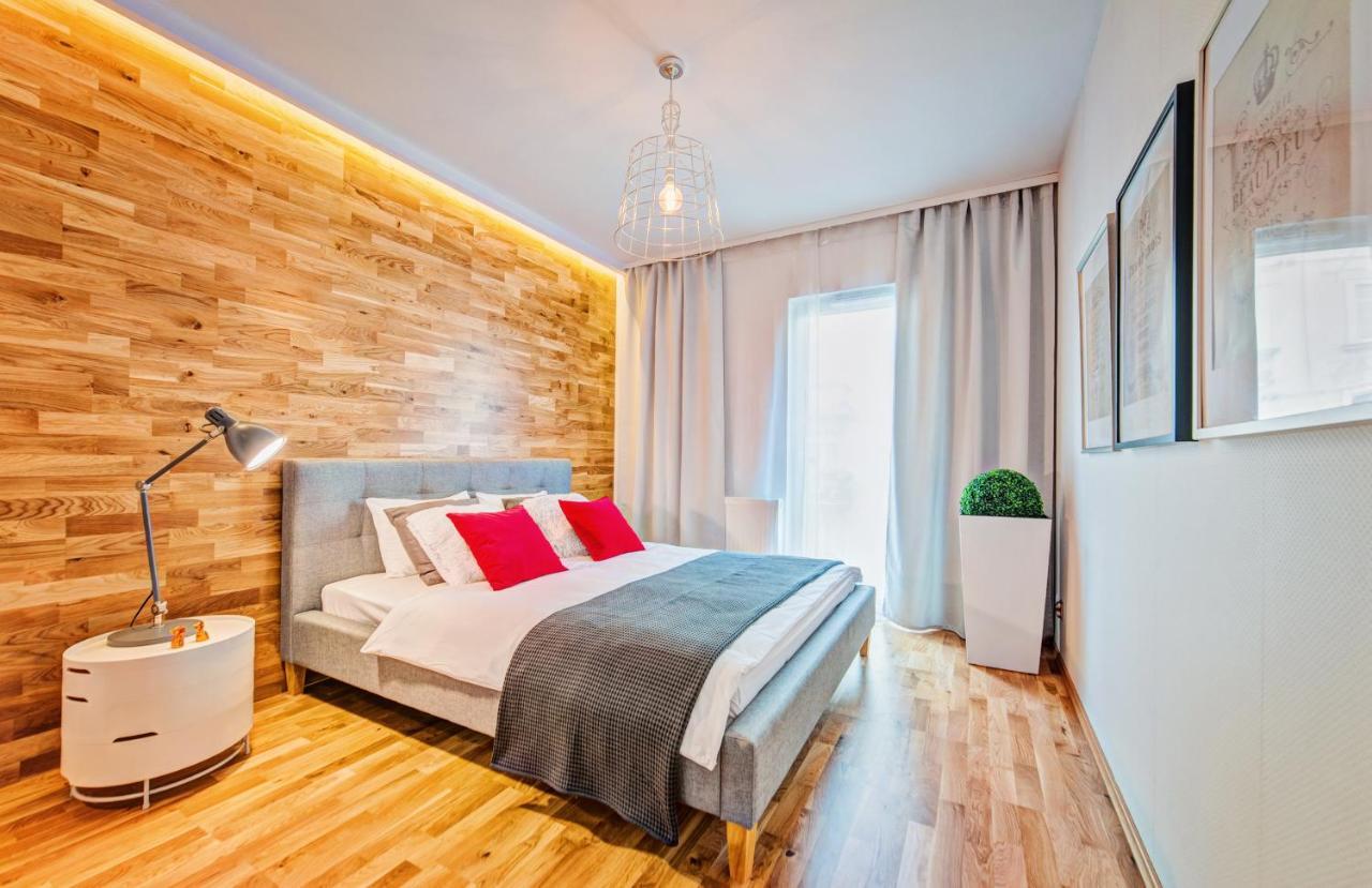 Apartamenty Homely Place Centrum - Stary Rynek - Parking Poznan Ngoại thất bức ảnh